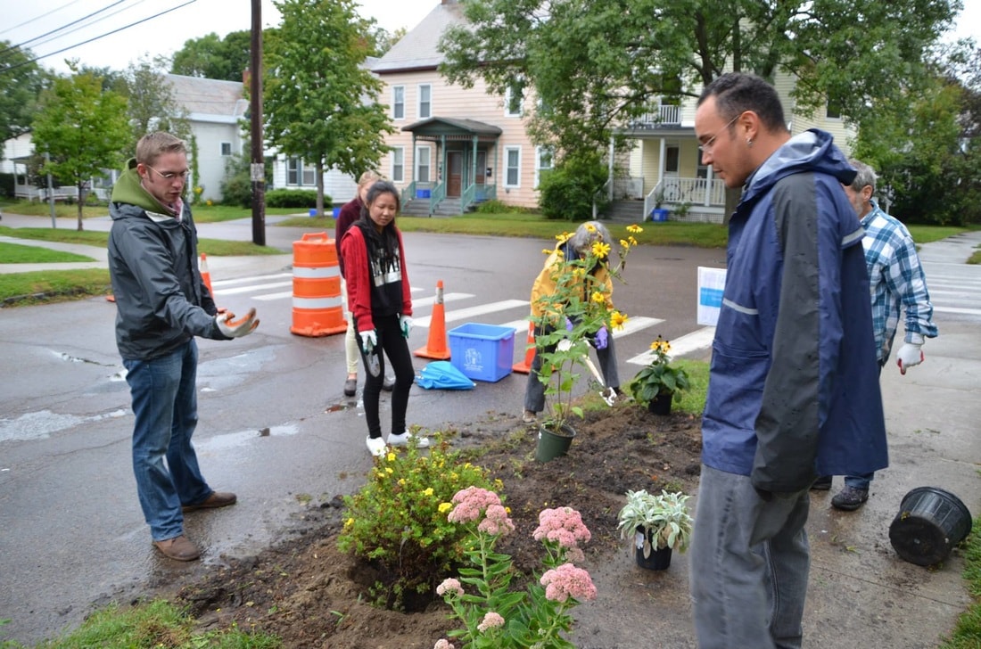Brian Cina organizing with community members